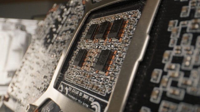 Platine in Server Boxen